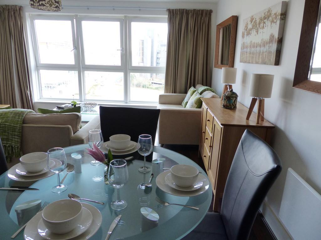 Linx Apartments Skyline Plaza ベージングストーク エクステリア 写真